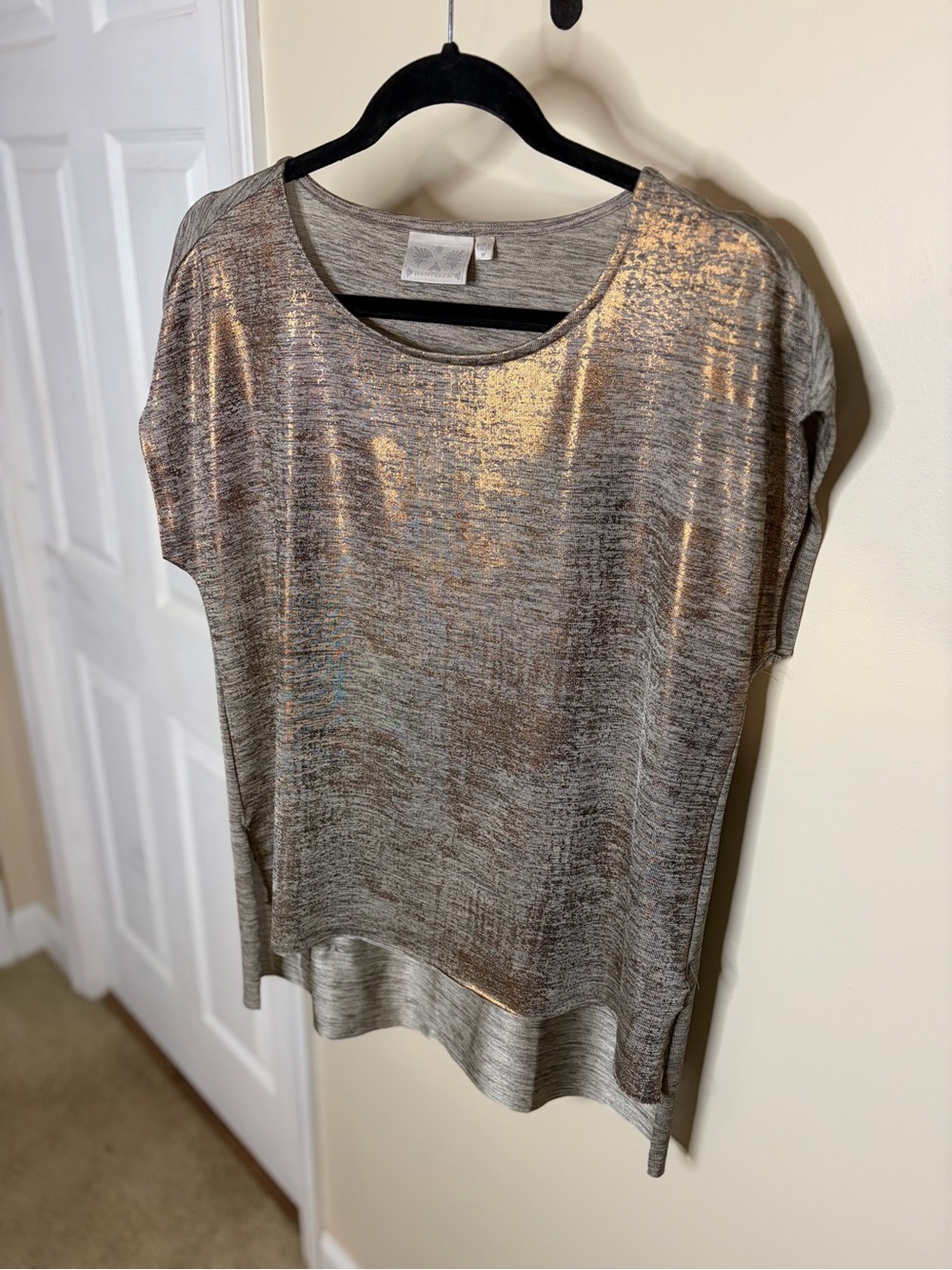 Dantelle Heathered Gray Short Sleeve Tee with Gold Shine #1275